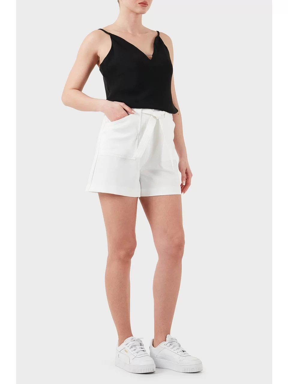 Guess New Valentına Short Kadın Beyaz Şort W5GD0IWH9Y2-A00K