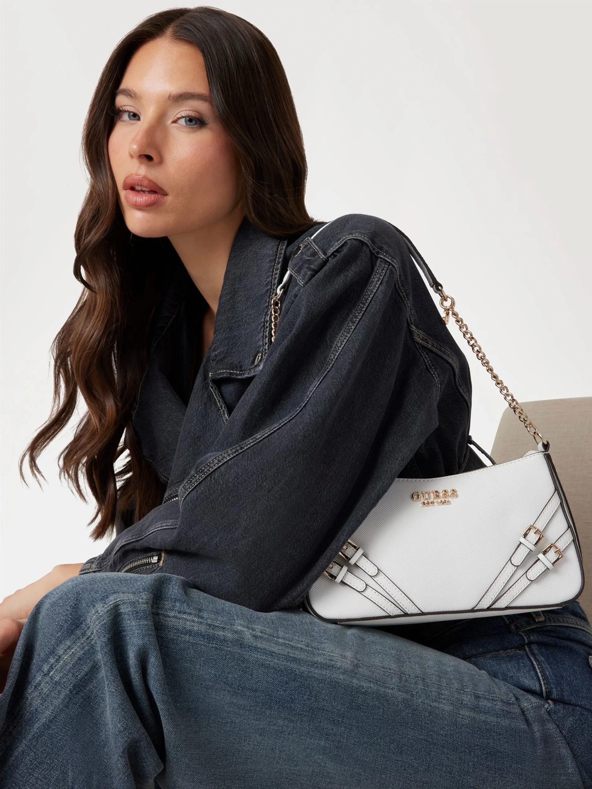 Guess BRAMINA TOP ZIP SHOULDER Kadın Beyaz Omuz Çantası HWZG9636180-WHI