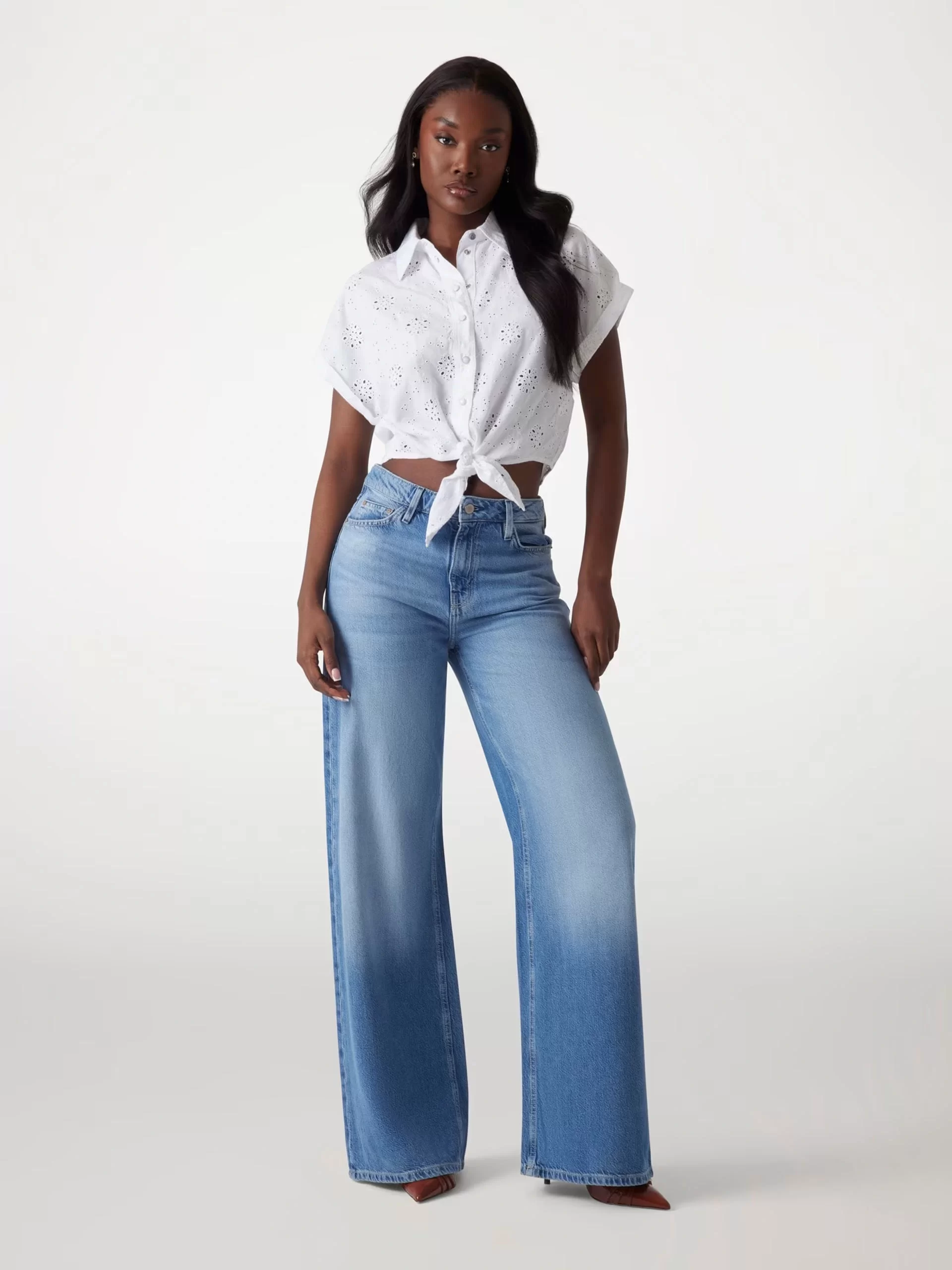 Guess NEW SS BRIGITTE EMBRO SHIRT Kadın Beyaz Bluz W5GH34WG822-G011