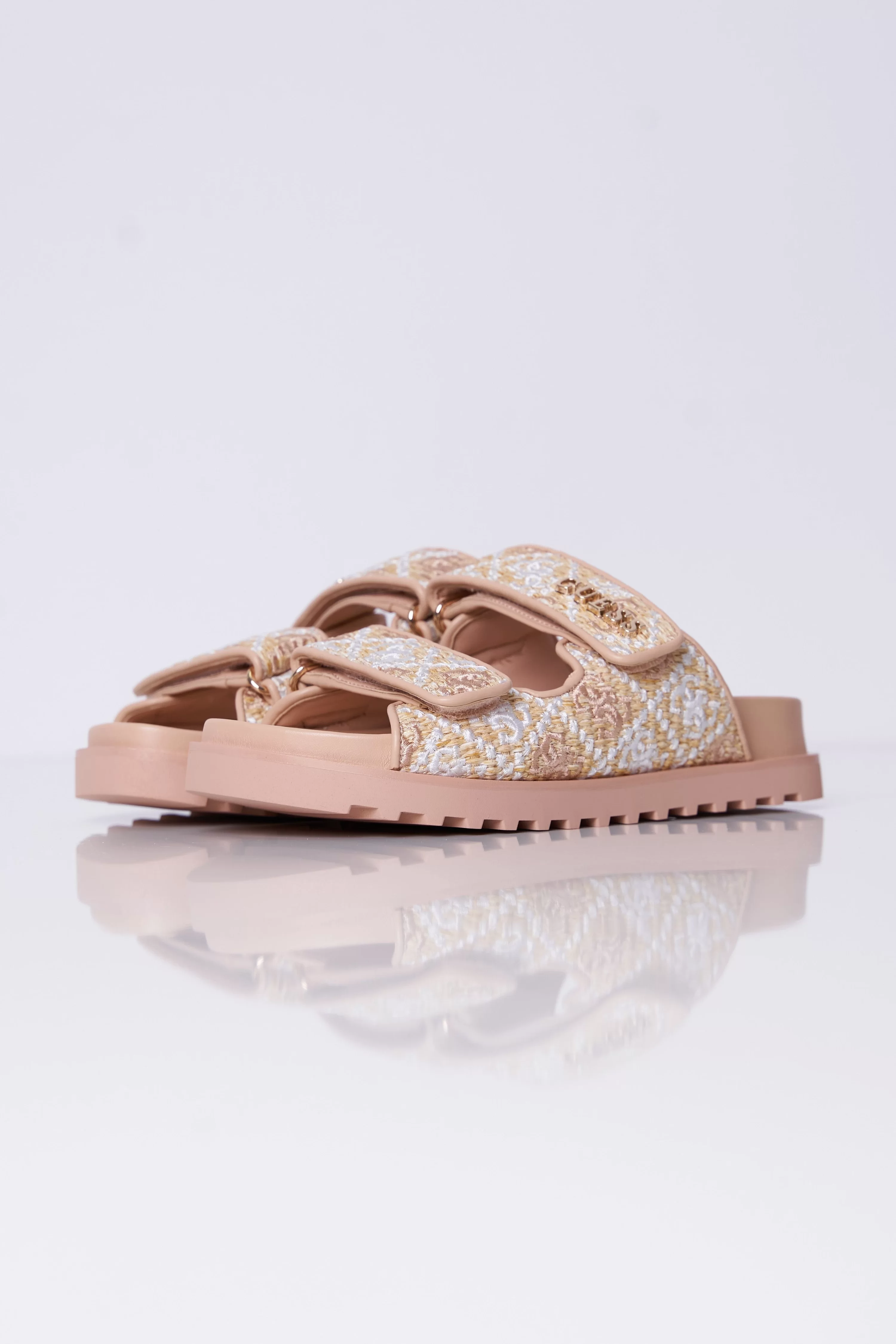 Guess FADELIZZ Kadın Krem Terlik FLJFZZFAB19-CREAM