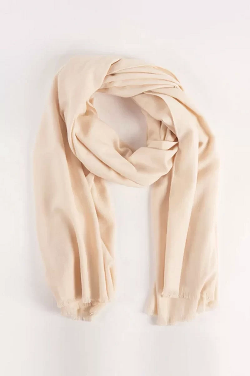 Guess Scarf 70X180 Kadın Krem Şal AW5244POL03-IVO