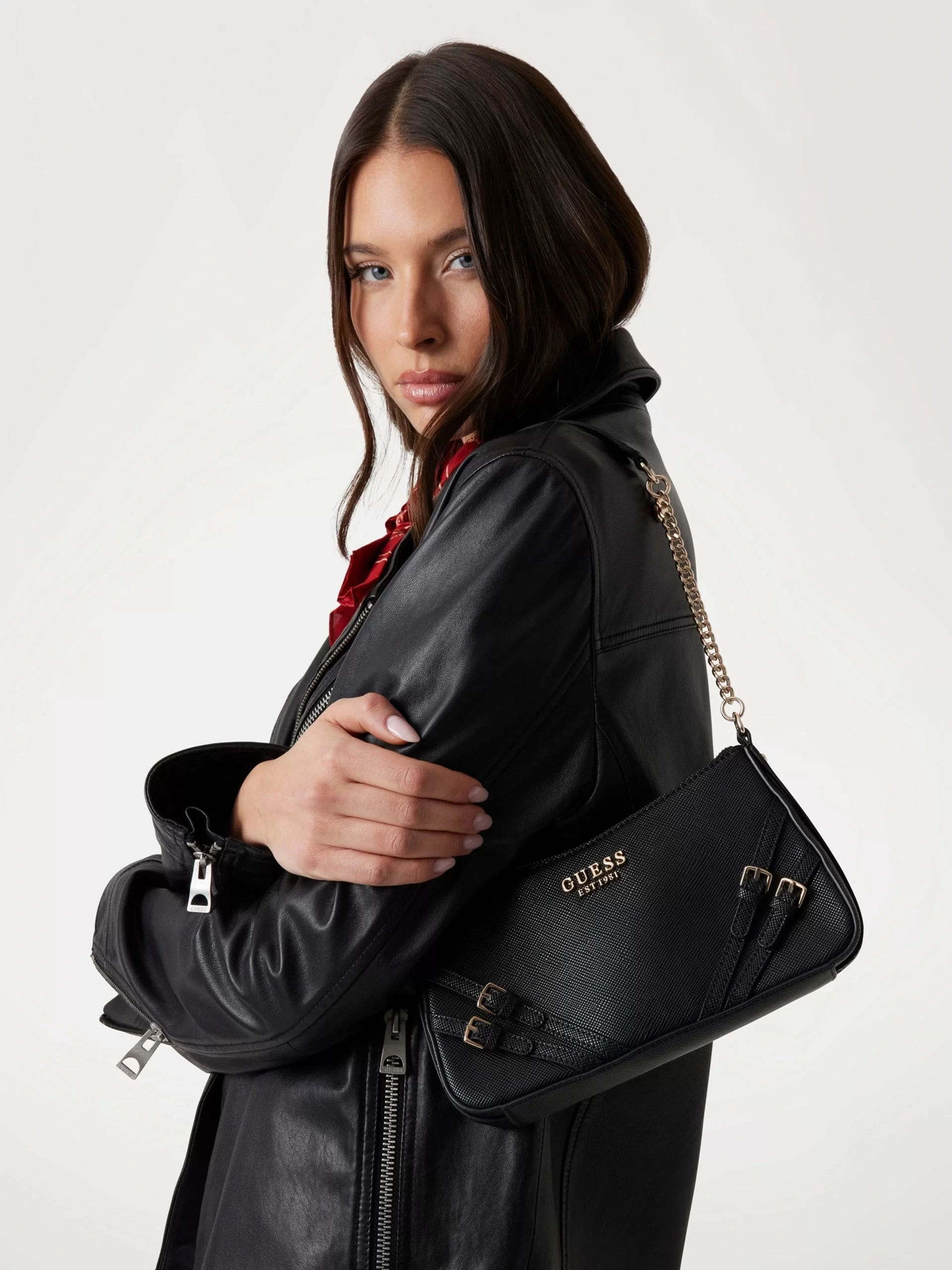 Guess BRAMINA TOP ZIP SHOULDER Kadın Siyah Omuz Çantası HWZG9636180-BLA