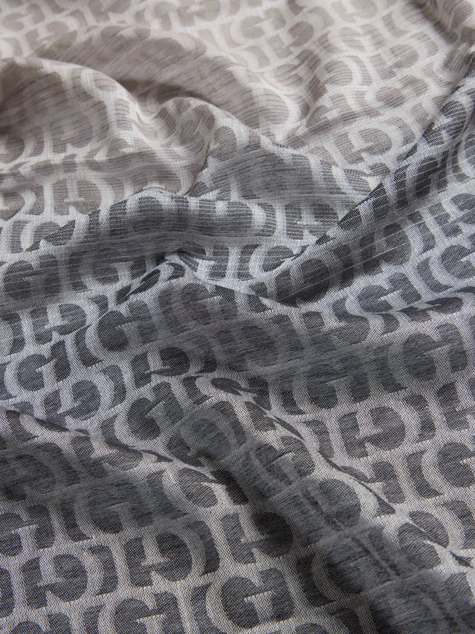 Guess Cırce Scarf G Tv Jaqrd 80X180 Kadın Siyah Şal AW5279COT03-BLA