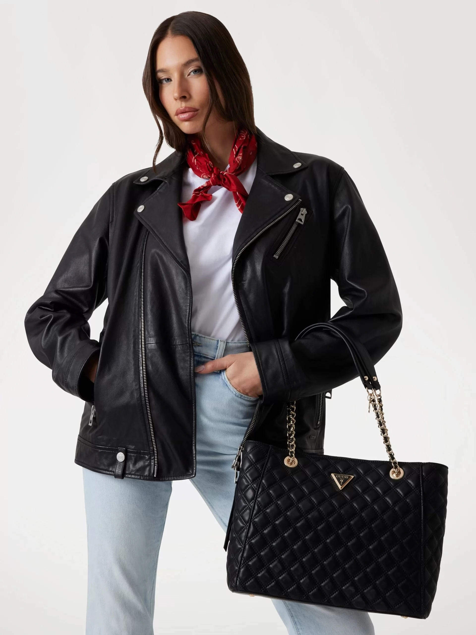 Guess GIULLY LARGE TOTE Kadın Siyah Omuz Çantası HWQG8748240-BLA