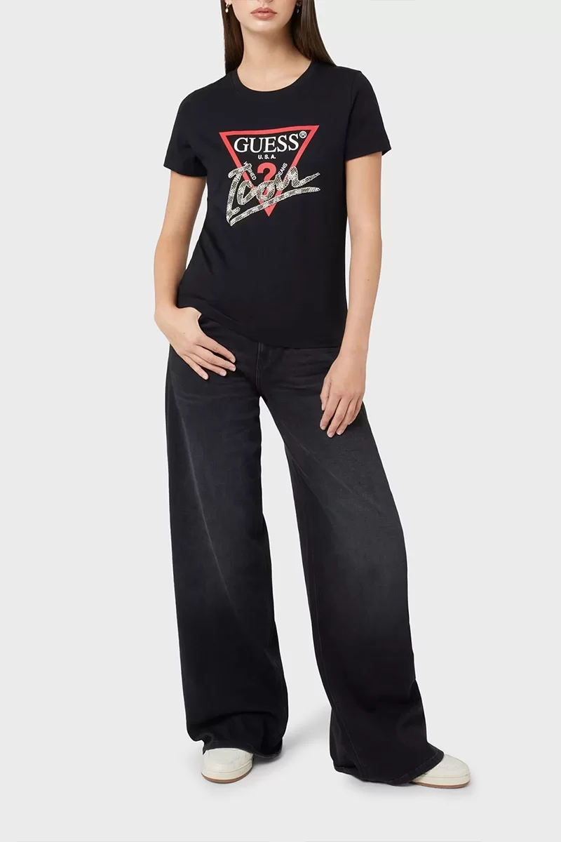 Guess SS CN TRIANGLE LOVE TEE Kadın Siyah T-shirt W5RI10I3Z14-JBLK