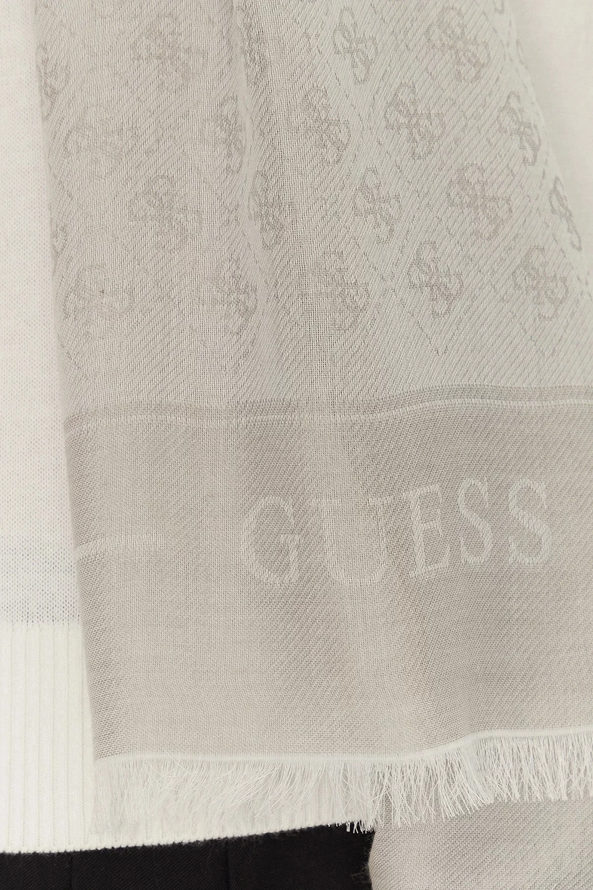 Guess Zamıra Scarf 4G Jaquard 80X180 Kadın Kahverengi Şal AW5277MOD03-DRT
