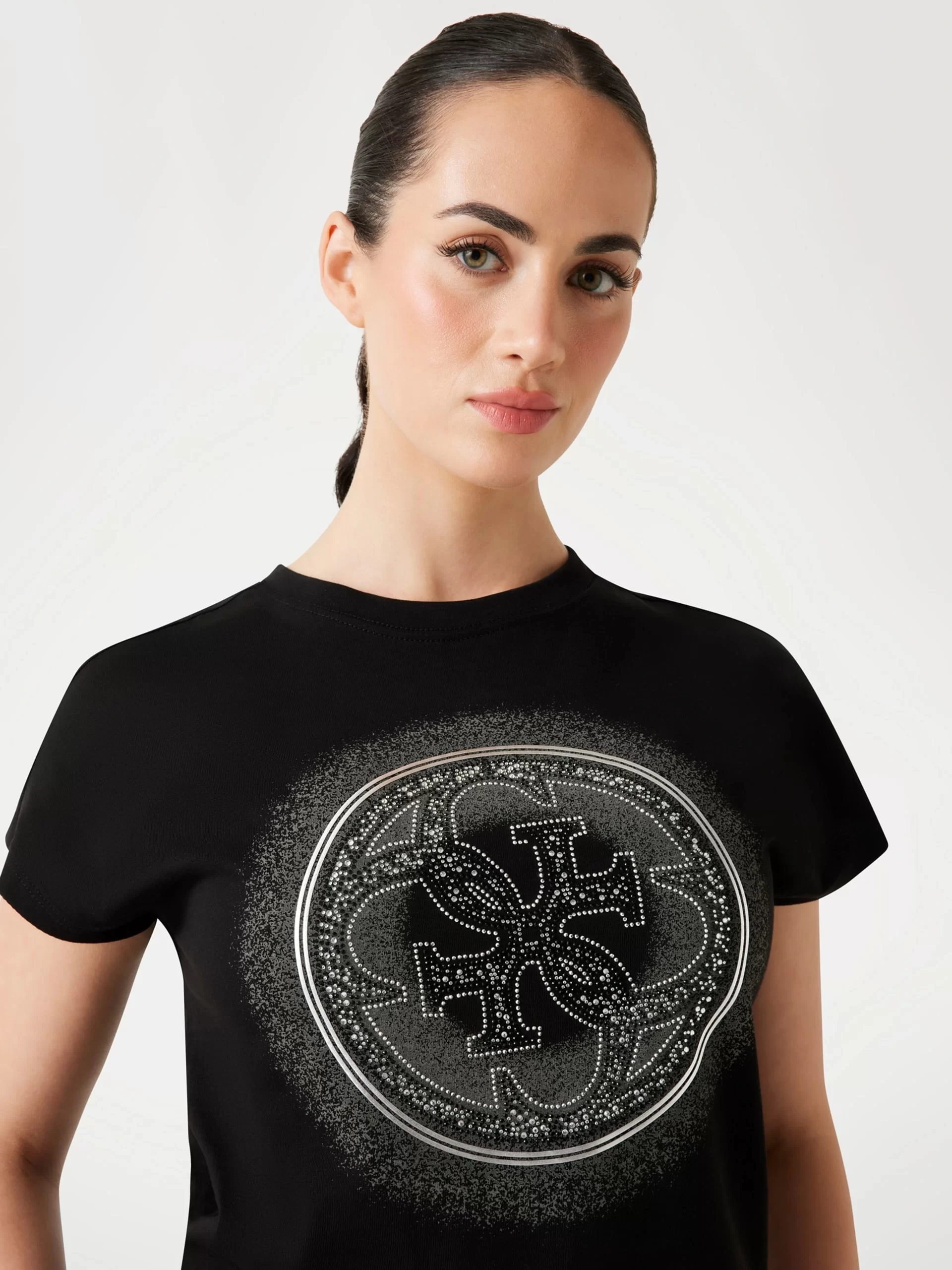 Guess Shaded Kadın Siyah Slim Fit T-Shirt W5YI14I3Z14-JBLK