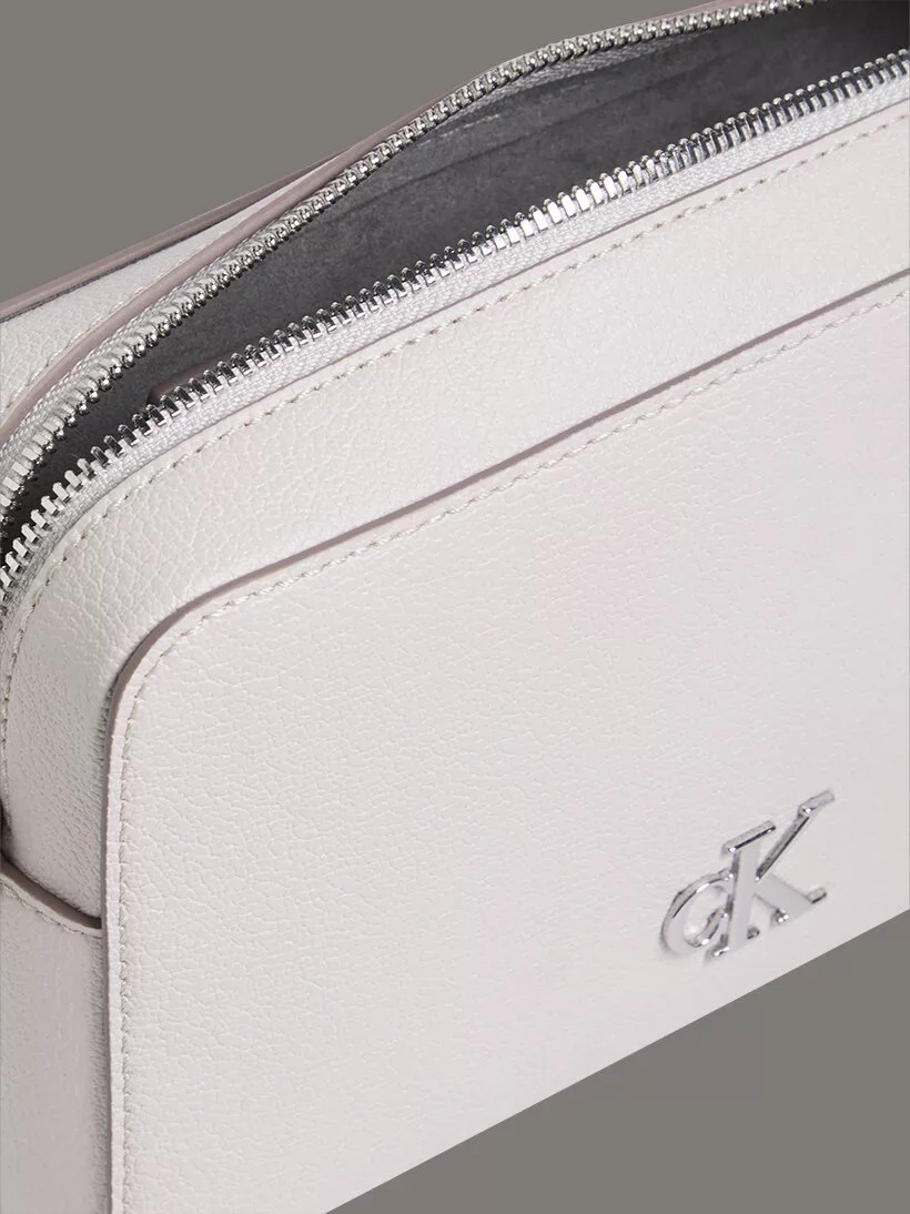 Calvin Klein MINIMAL MONOGRAM CAMERA BAG 20 Kadın  Çapraz Çanta LV04K3162G-WGY