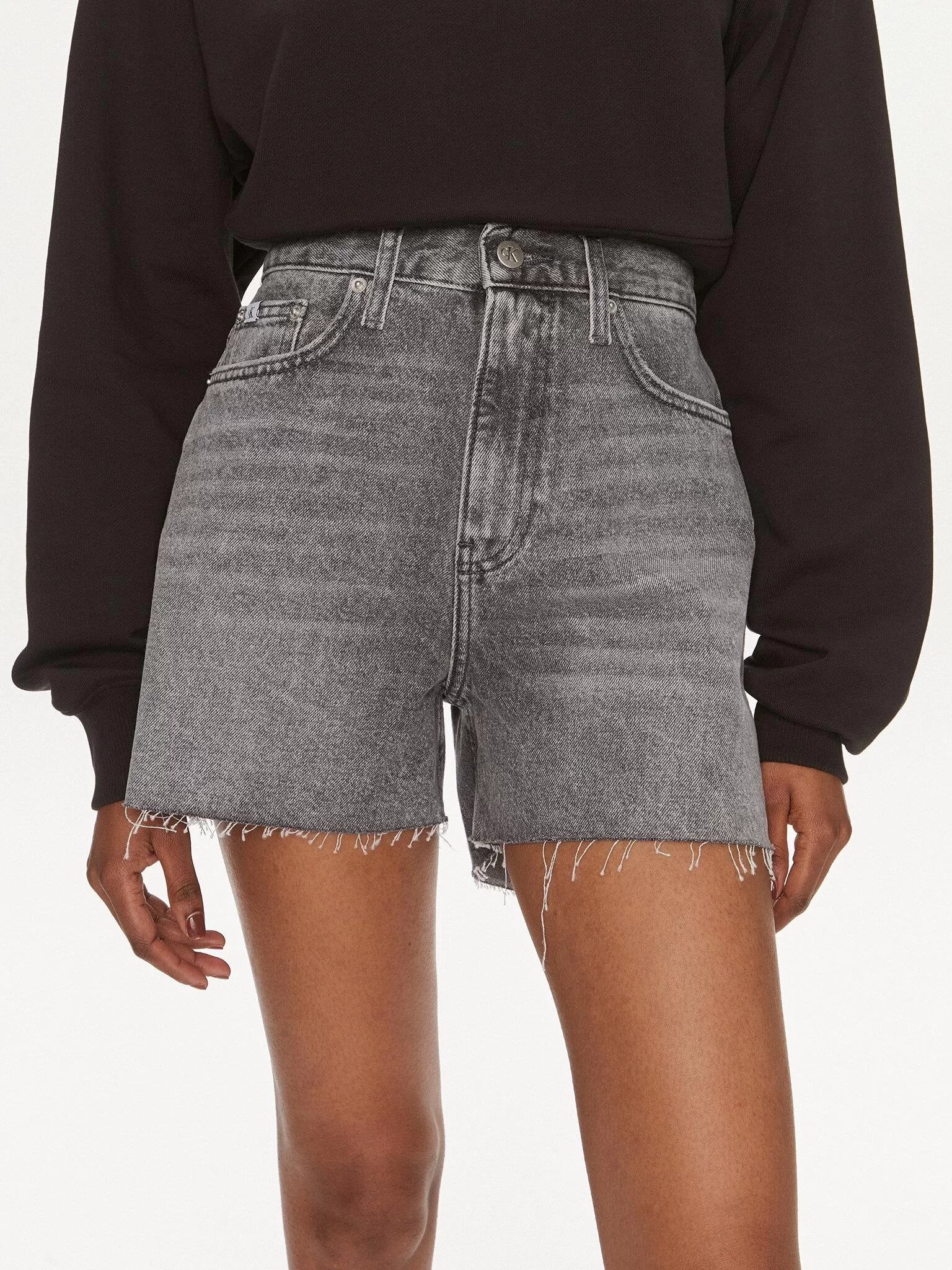 Calvin Klein MOM SHORT Kadın Gri Şort J20J223508-1BZ