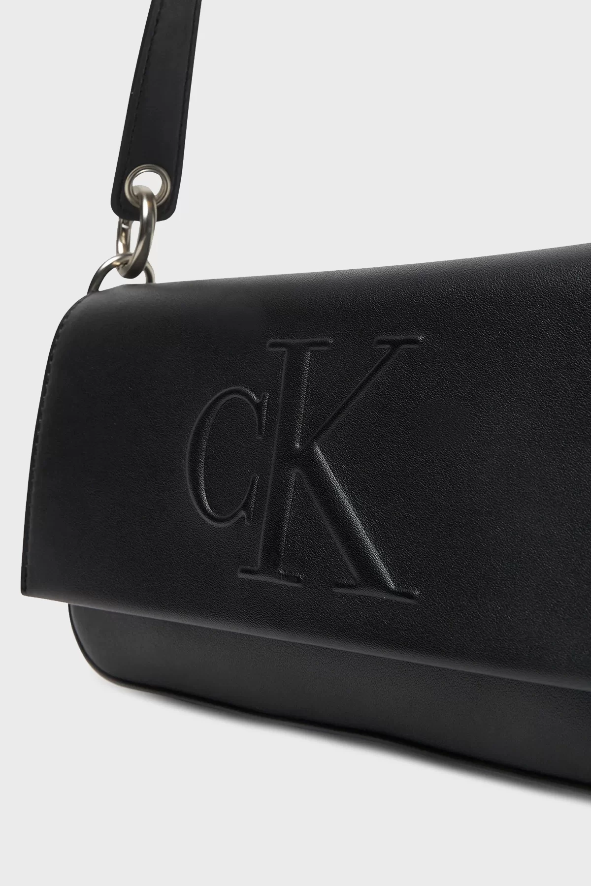 Calvin Klein SCULPTED FLAP SHOULDER POUCH Kadın  Omuz Çantası LV04K3148G-UB1