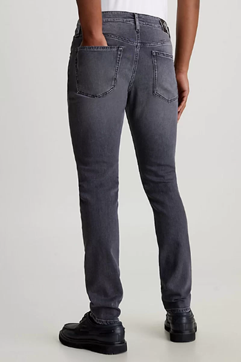 Calvin Klein SLIM TAPER Erkek Denim Jeans J30J324835-1BY