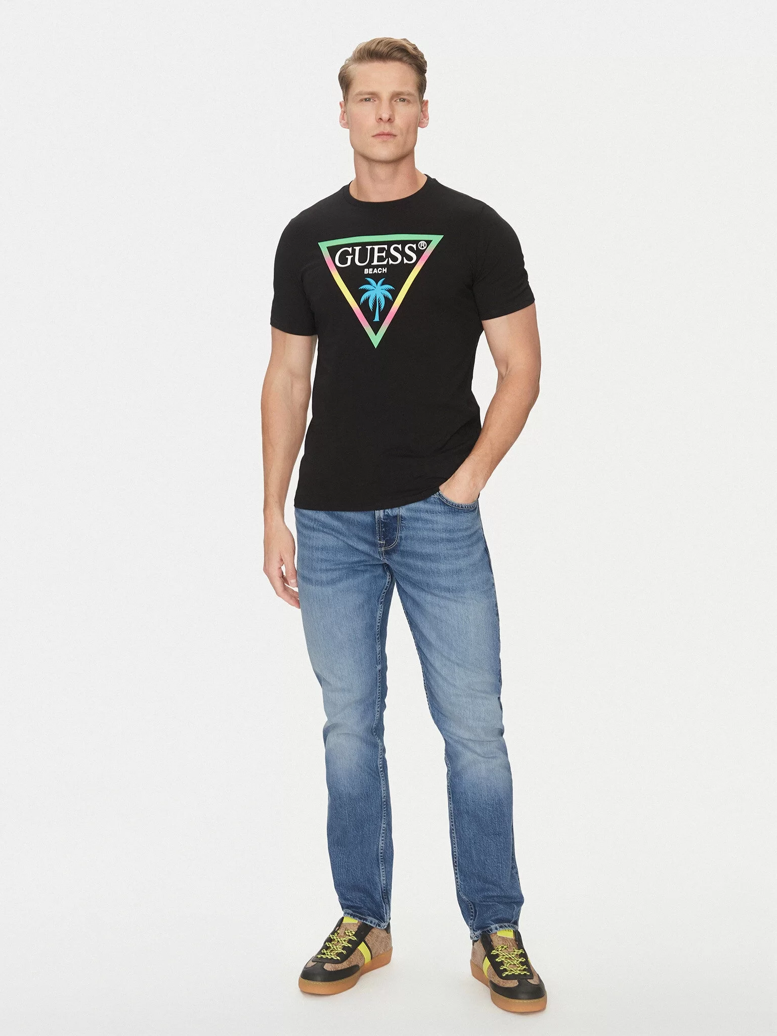 Guess SS CN TRIANGLE PALM TEE Erkek Siyah T-shirt F5GI00J1314-JBLK