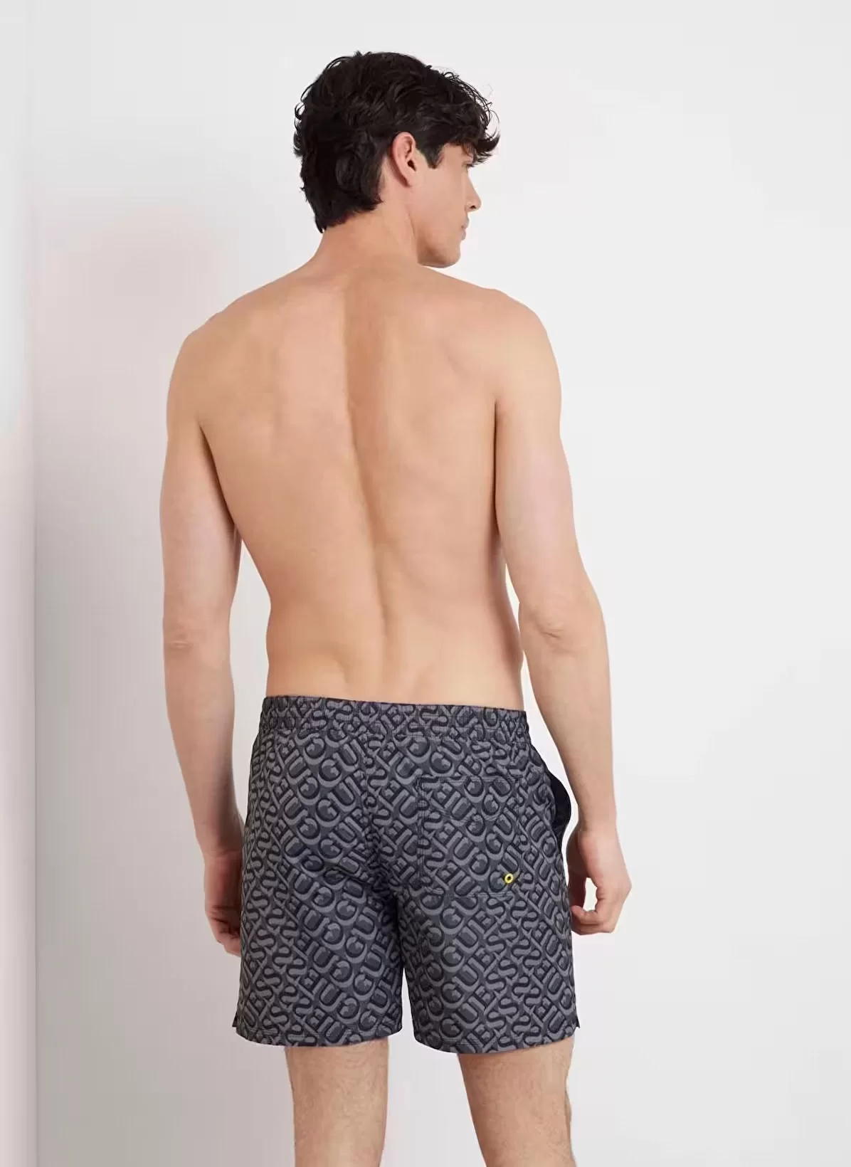 Guess SWIMTRUNK MEDIUM GUESS AOP Erkek Siyah Mayo F4GT06WG2A2-P9WN