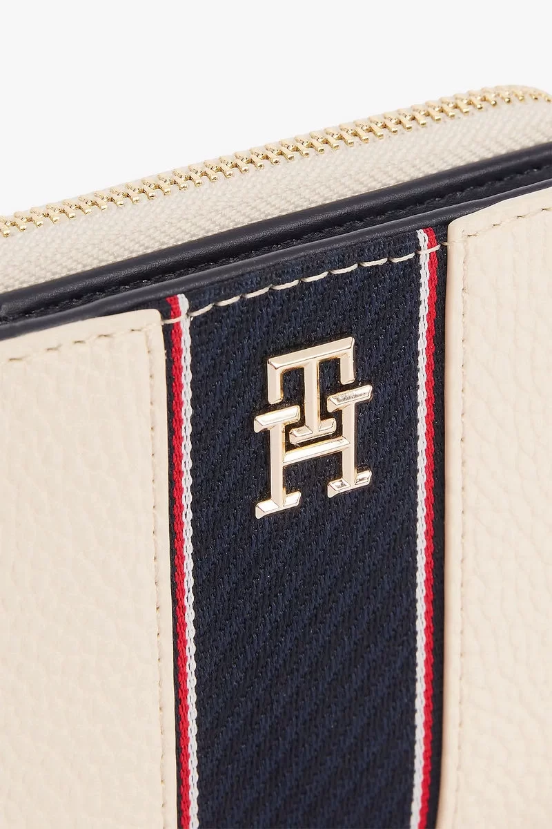 Tommy Hilfiger TH LEGACY MED ZA Kadın beyaz Cüzdan AW0AW16924AA8