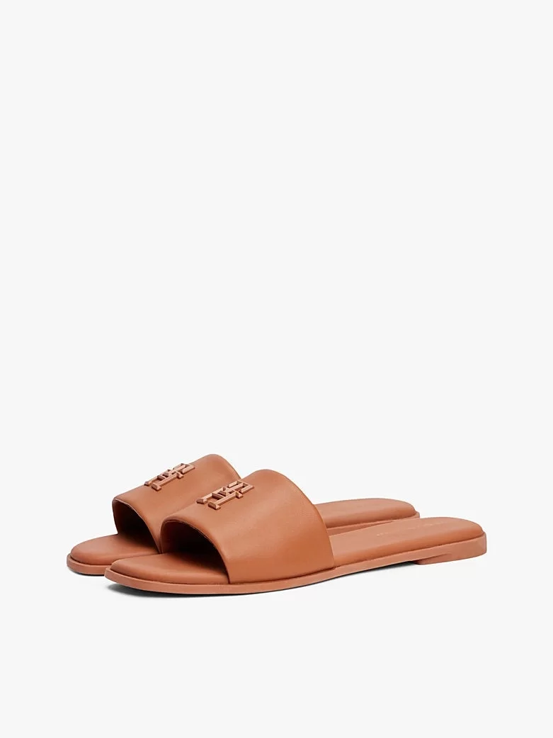 Tommy Hilfiger TH LOGO HARDWARE LEATHER MULE Kadın  Terlik FW0FW08806GPA