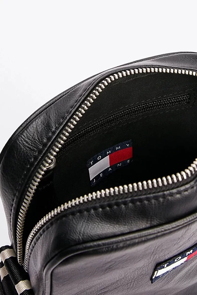 Tommy Hilfiger Erkek Siyah Askılı Çapraz Omuz Çantası