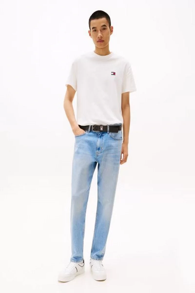 Tommy Jeans TJM REG BADGE TEE EXT Erkek BEYAZ T-shirt DM0DM20322YBL
