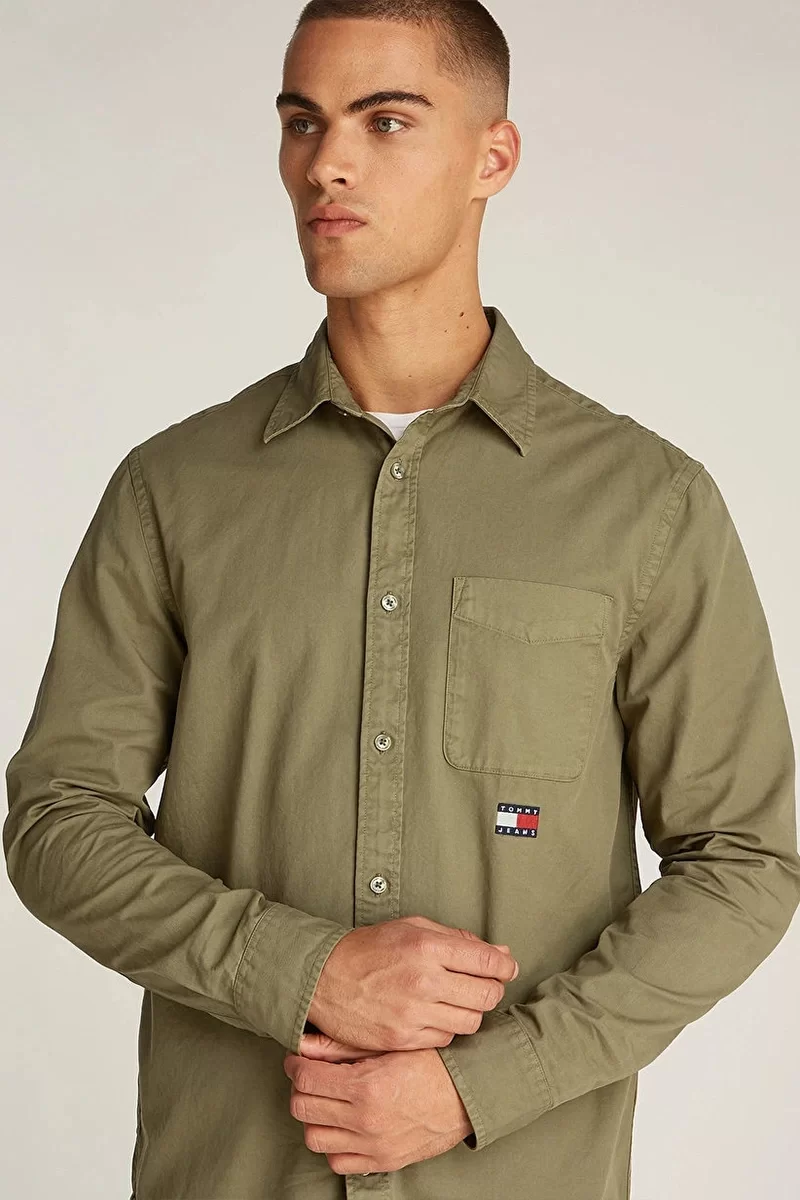 Tommy Jeans TJM REG WASHED TWILL SHIRT Erkek yeşil Gömlek DM0DM21107M12