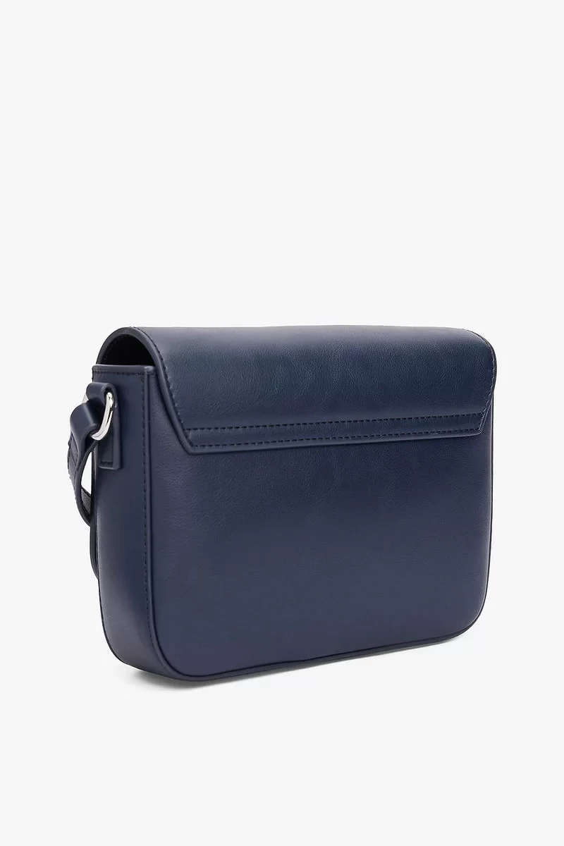Tommy Hilfiger TJW ESS MUST FLAP CROSSOVER Kadın lacivert Çapraz Çanta AW0AW16968C1G