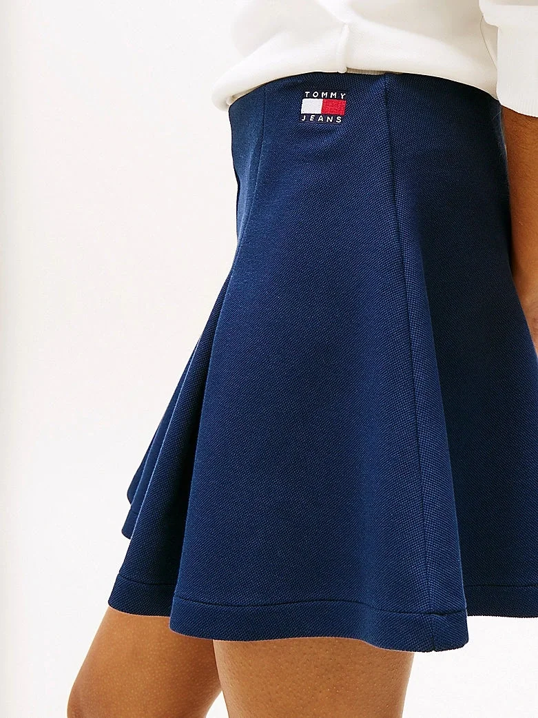 Tommy Jeans TJW PIQUE BADGE F&F SKIRT EXT Kadın  Etek DW0DW20268C1G