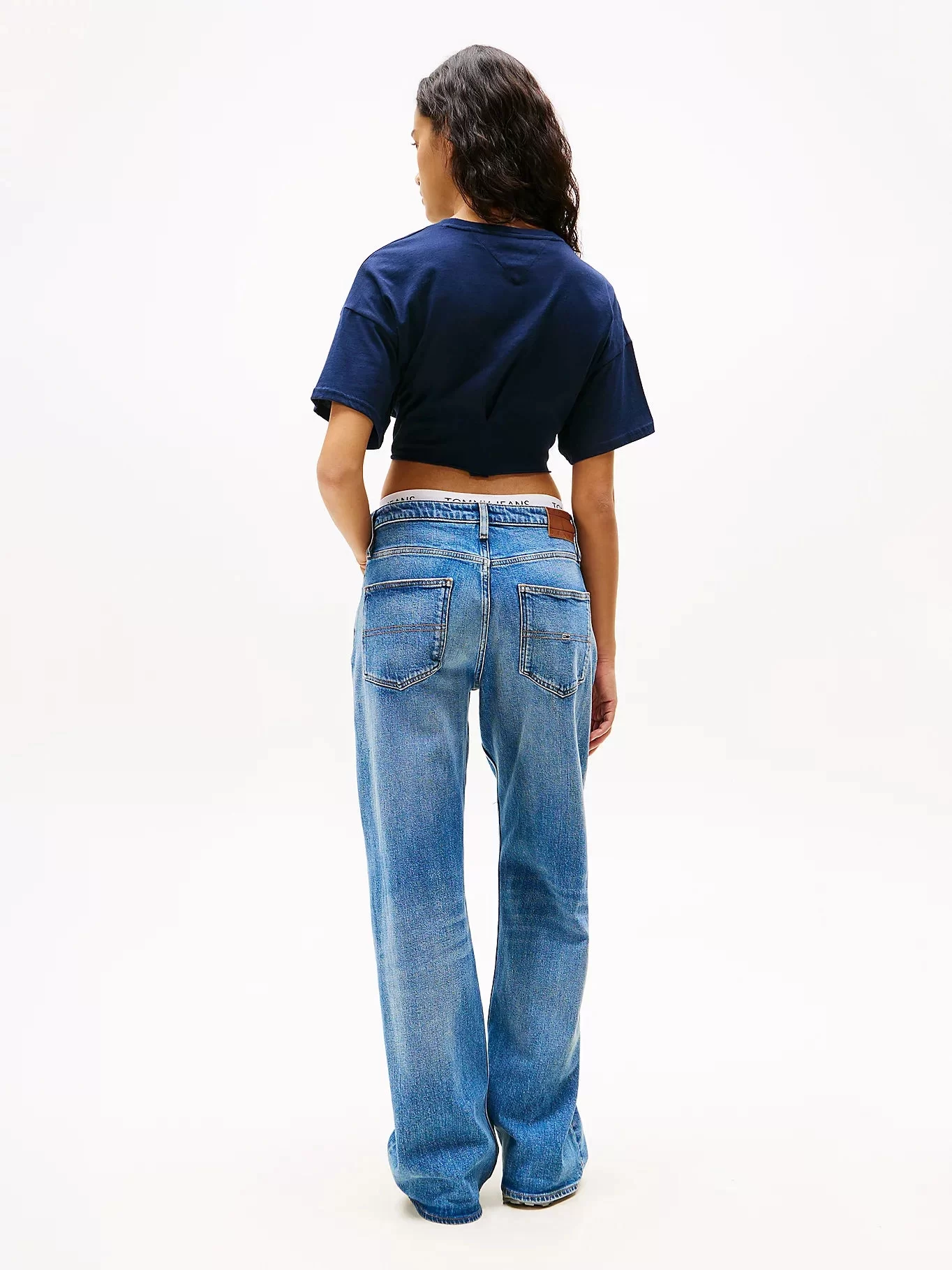Tommy Jeans TJW REG WAIST TIE BADGE TEE EXT Kadın  Crop DW0DW20321C1G