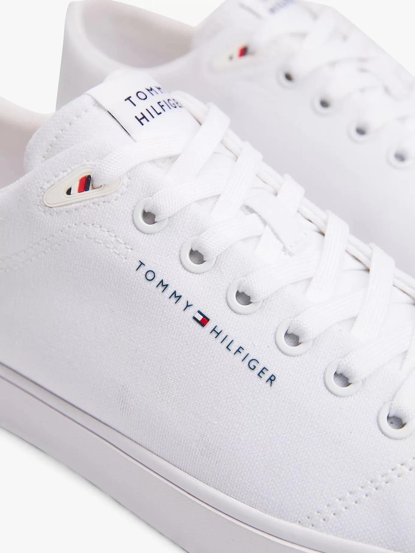 Tommy  Hilfiger Erkek Beyaz Logolu Sneaker