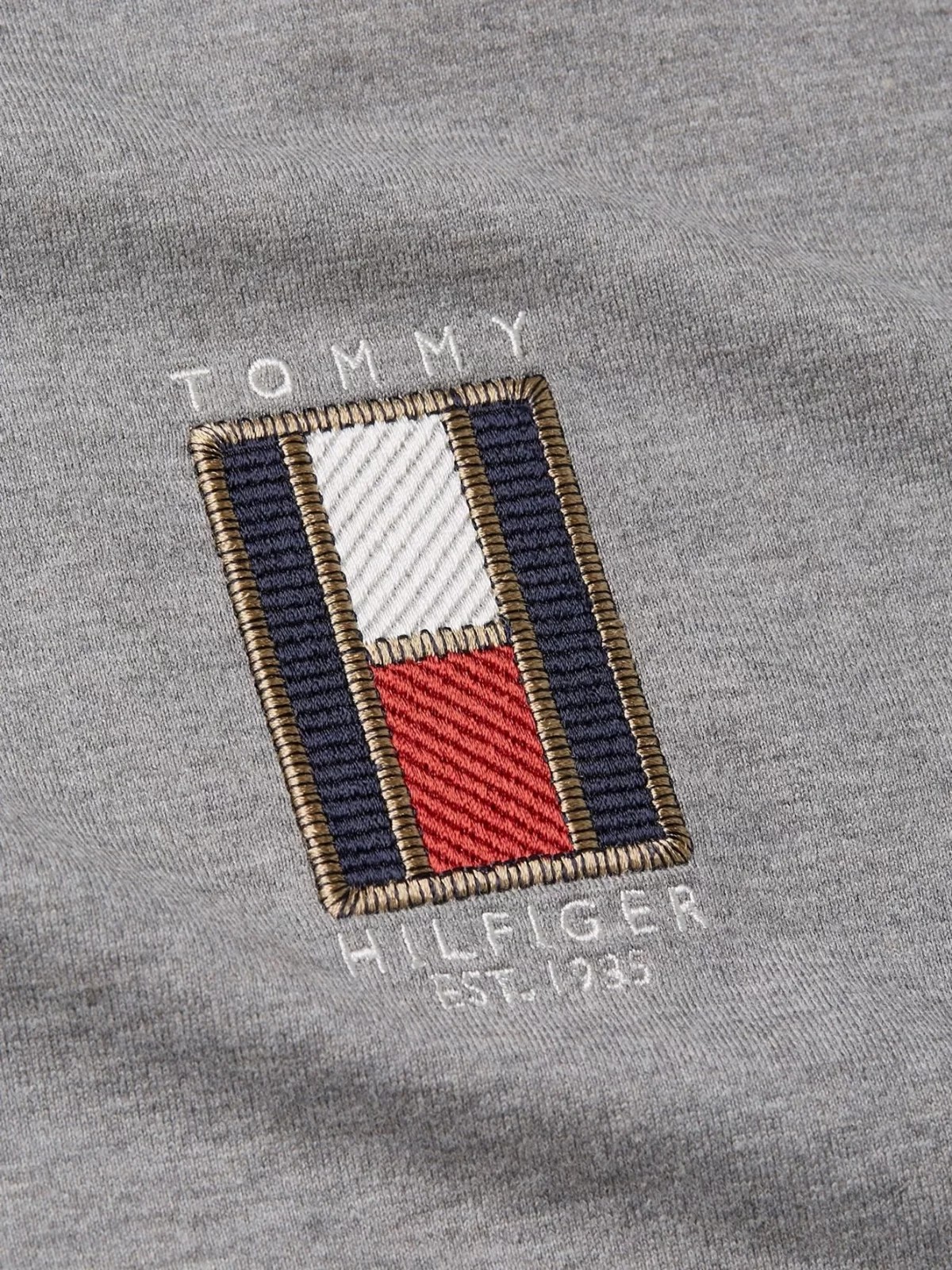 Tommy Hilfiger VERTICAL FLAG TEE Erkek gri T-shirt MW0MW36512P91