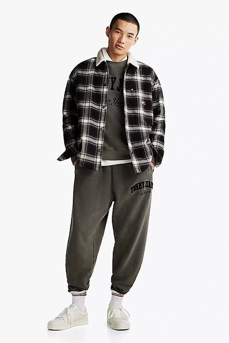 Tommy Jeans Erkek Siyah Rahat Jogger Eşofman Altı