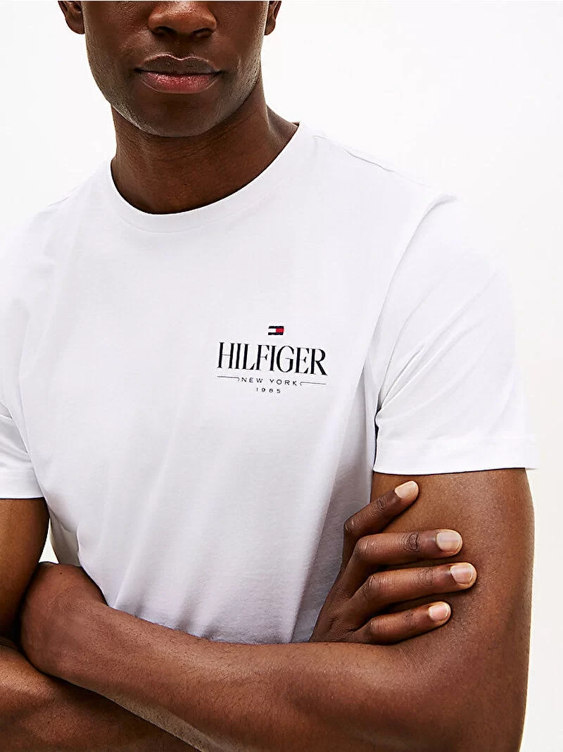 Tommy Hilfiger HILFIGER STACK TEE Erkek Beyaz T-shirt MW0MW39355YBR