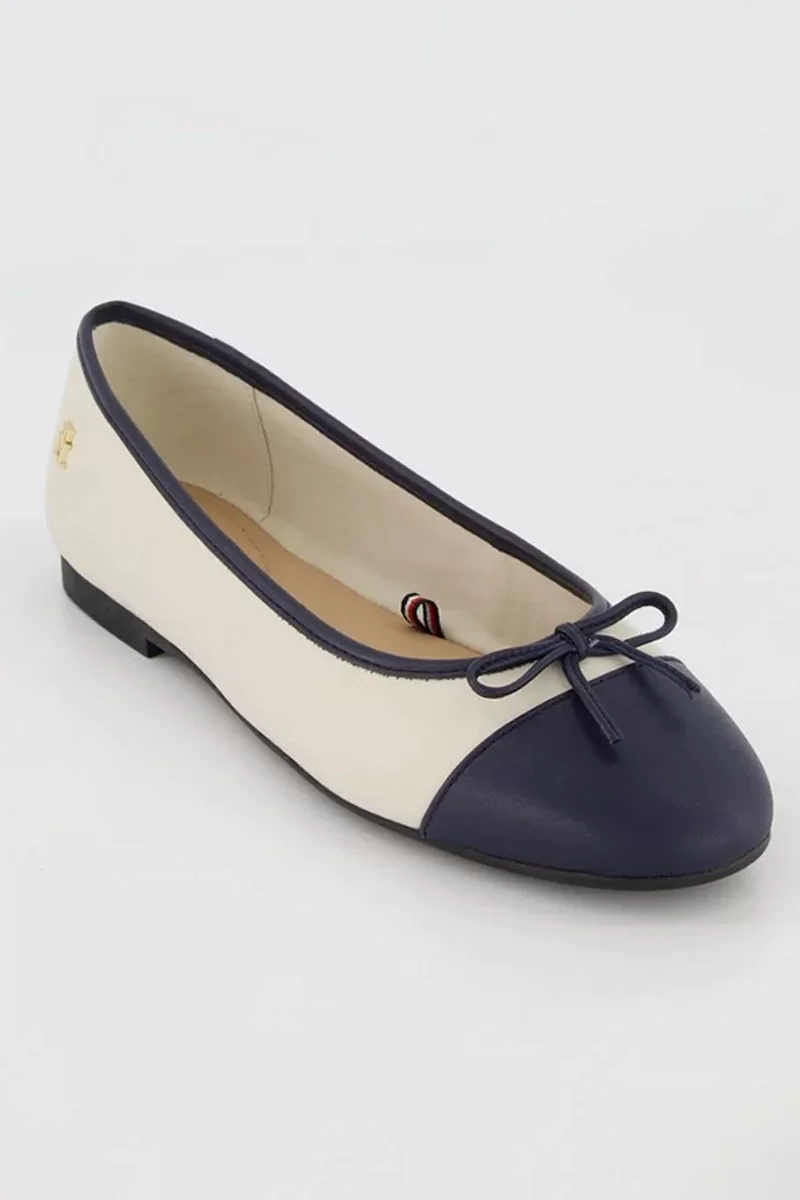 Tommy Hilfiger Kadın Deri Burunlu Bej Babet FW0FW08759ACG