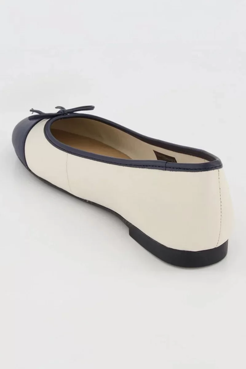 Tommy Hilfiger Kadın Deri Burunlu Bej Babet FW0FW08759ACG