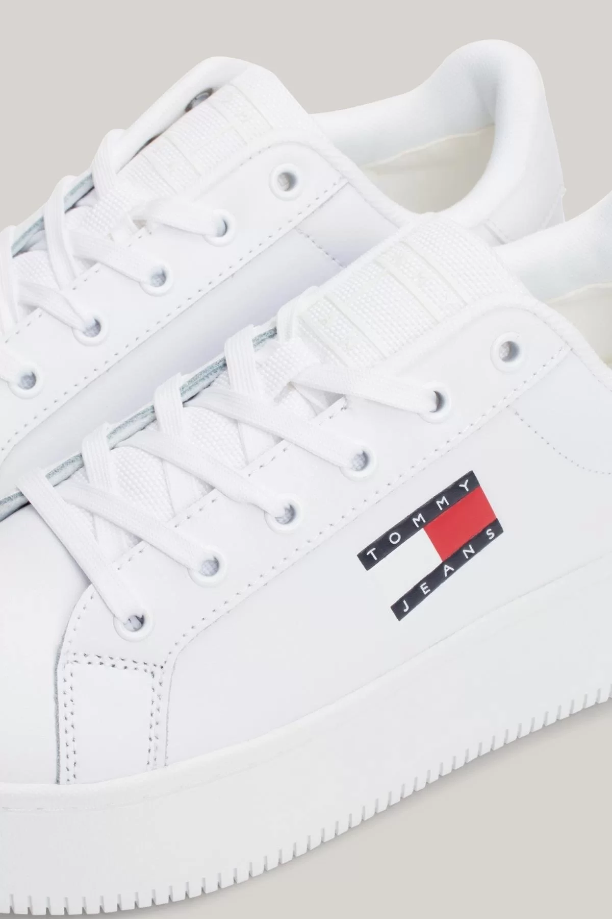Tommy Jeans (NEW) TJW FLATFORM CUPSOLE ESS Kadın Beyaz Sneaker EN0EN02518YBS