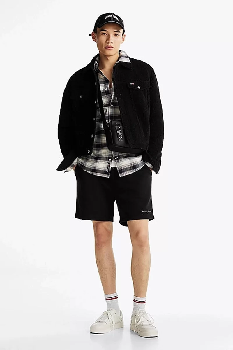 Tommy Jeans TJM S FLAG BEACH SHORT EXT Erkek SİYAH Şort DM0DM20637BDS