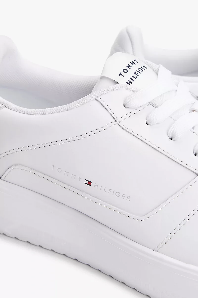 Tommy Hilfiger Modern Hafif Tabanlı Deri Erkek Sneaker FM0FM05529YBS
