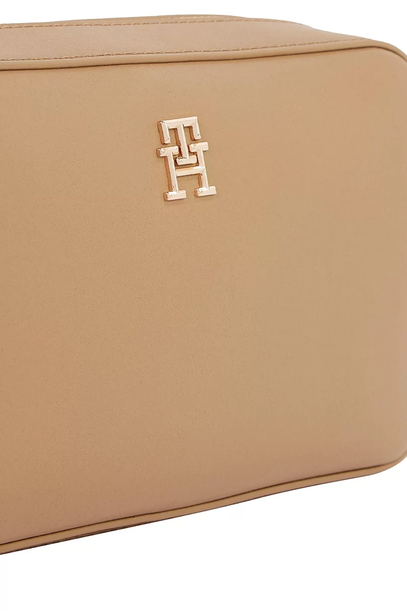 Tommy Hilfiger TH DISTINCT CAMERA BAG Kadın  Omuz Çantası AW0AW16894RBC