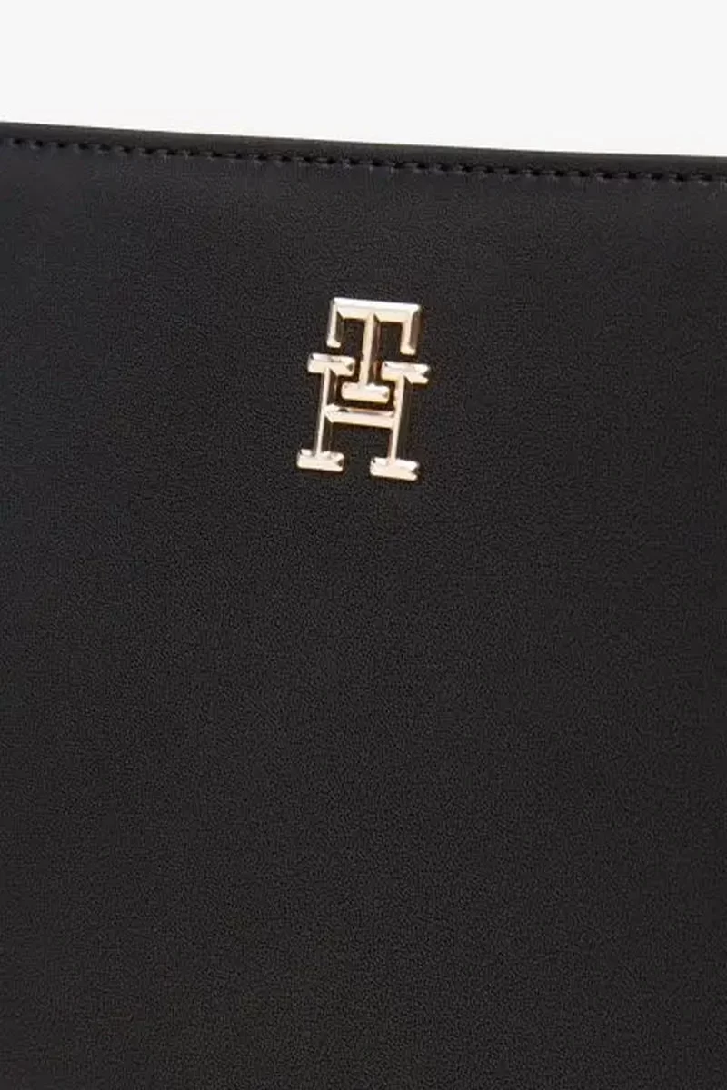 Tommy Hilfiger TH LOGOTAPE CAMERA BAG Kadın  Çapraz Çanta AW0AW17229BDS