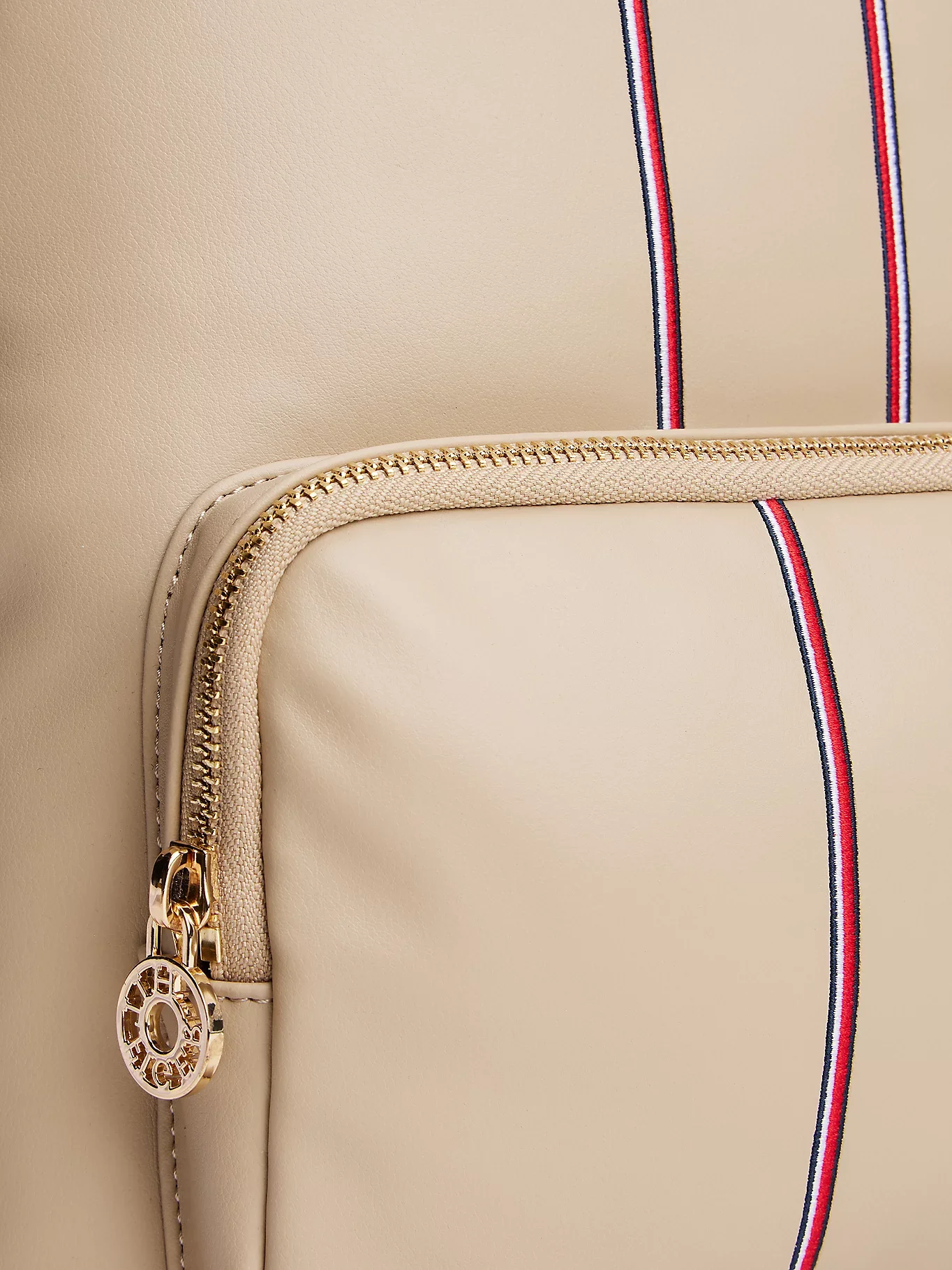 Tommy Hilfiger Popette Soft Kurumsal Kubbe Kadın Bej Sırt Çantası AW0AW180010F4