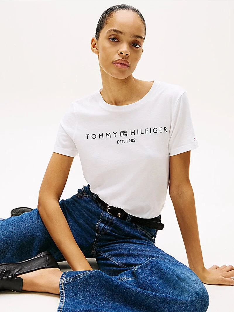 Tommy Hilfiger REG CORP LOGO C-NK SS Kadın Beyaz Badi WW0WW40276YCF