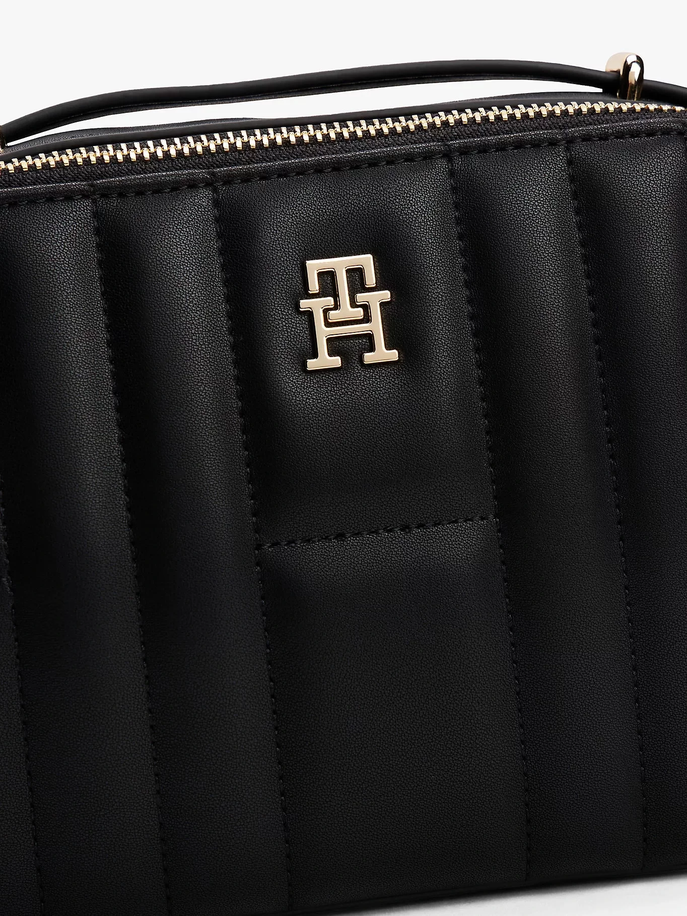 Tommy Hilfiger TH FEMININE CONV CAMERA BAG Kadın Siyah Çanta AW0AW17453BDS