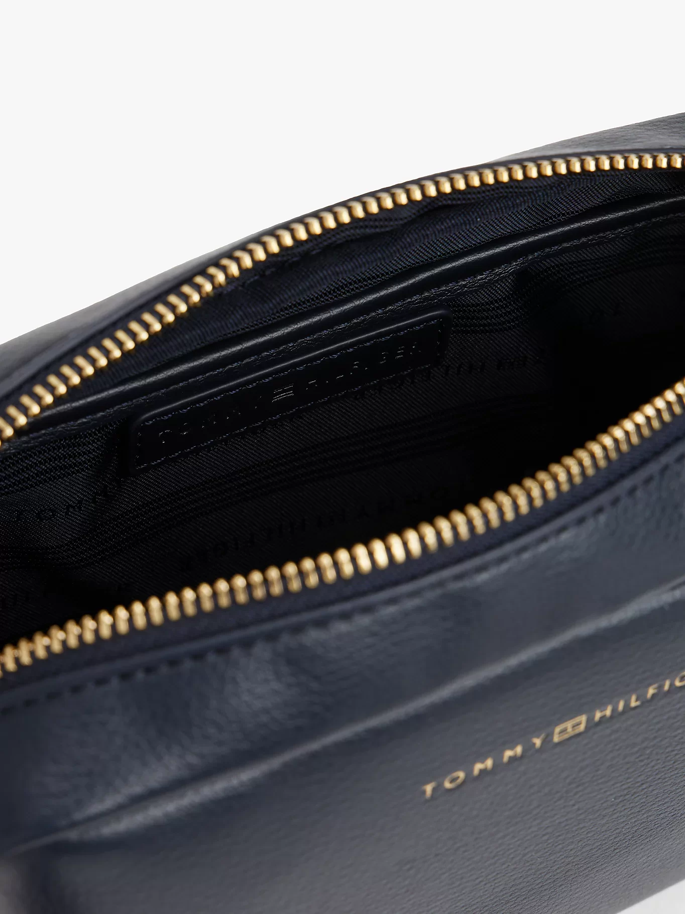 Tommy Hilfiger TH Logo Şeritli Kamera Kadın Çanta AW0AW17689DW6