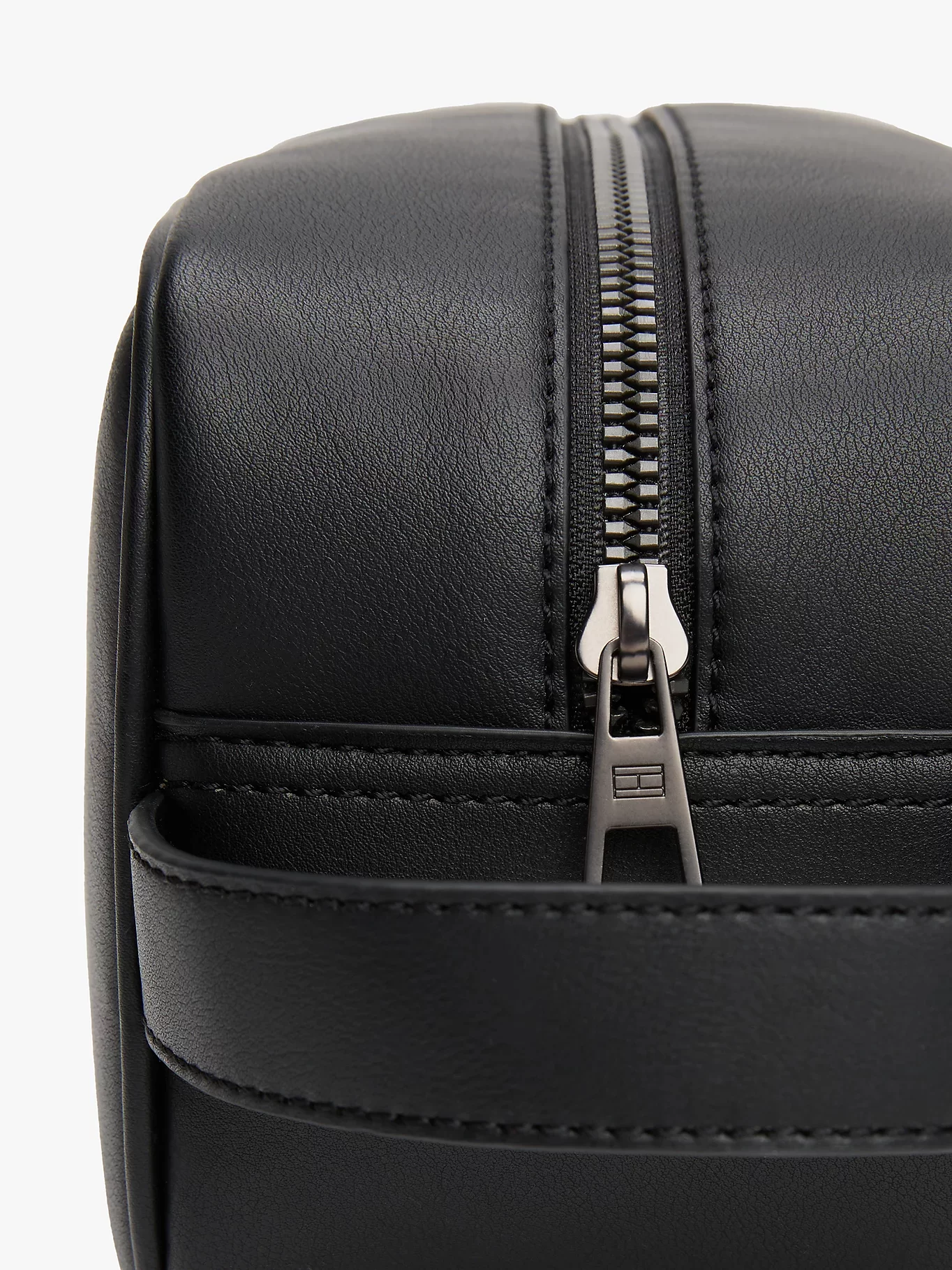 Tommy Hilfiger TH MONOGRAM WASHBAG Erkek Siyah El Çantası AM0AM13528BDS
