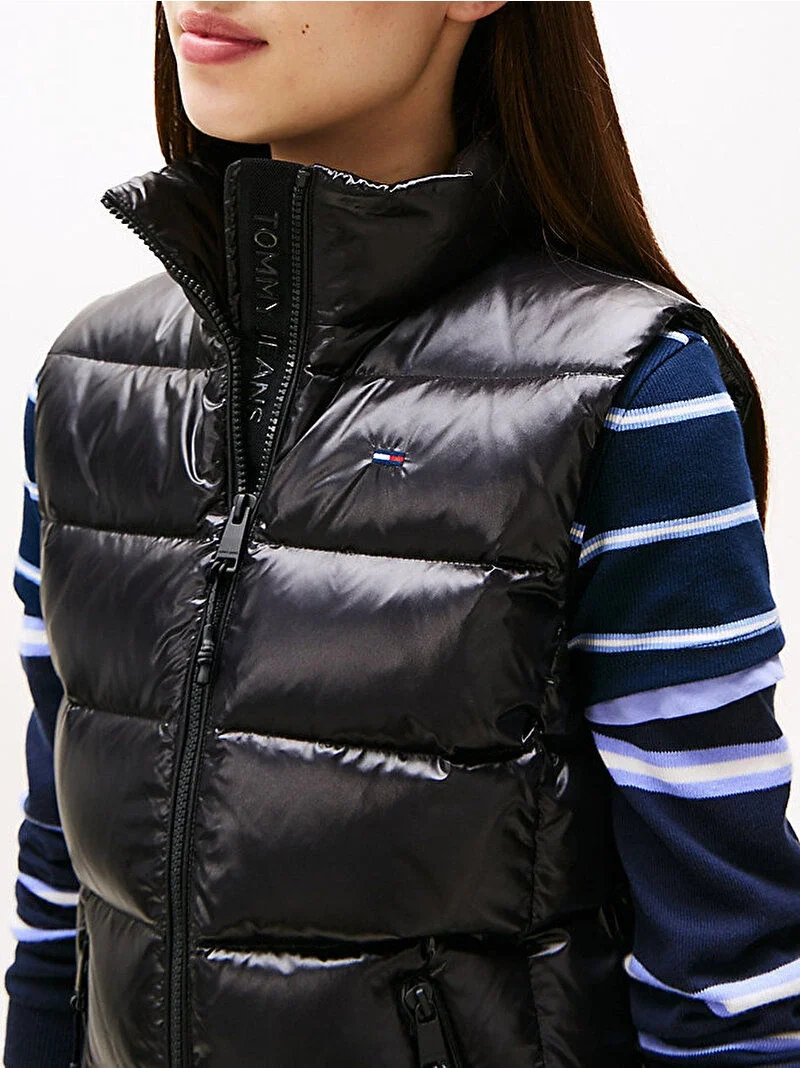 Tommy Hilfiger TJW Dar Kesim Fermuarlı Baskılı Kuş Tüyü Kadın Siyah Yelek DW0DW21622BDS