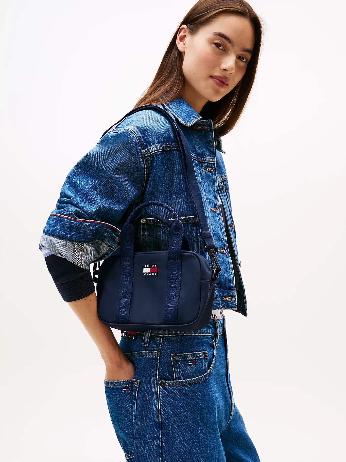 Tommy Hilfiger TJW Klasik Günlük Çapraz Askılı Kadın Mavi Çanta AW0AW17889C1G