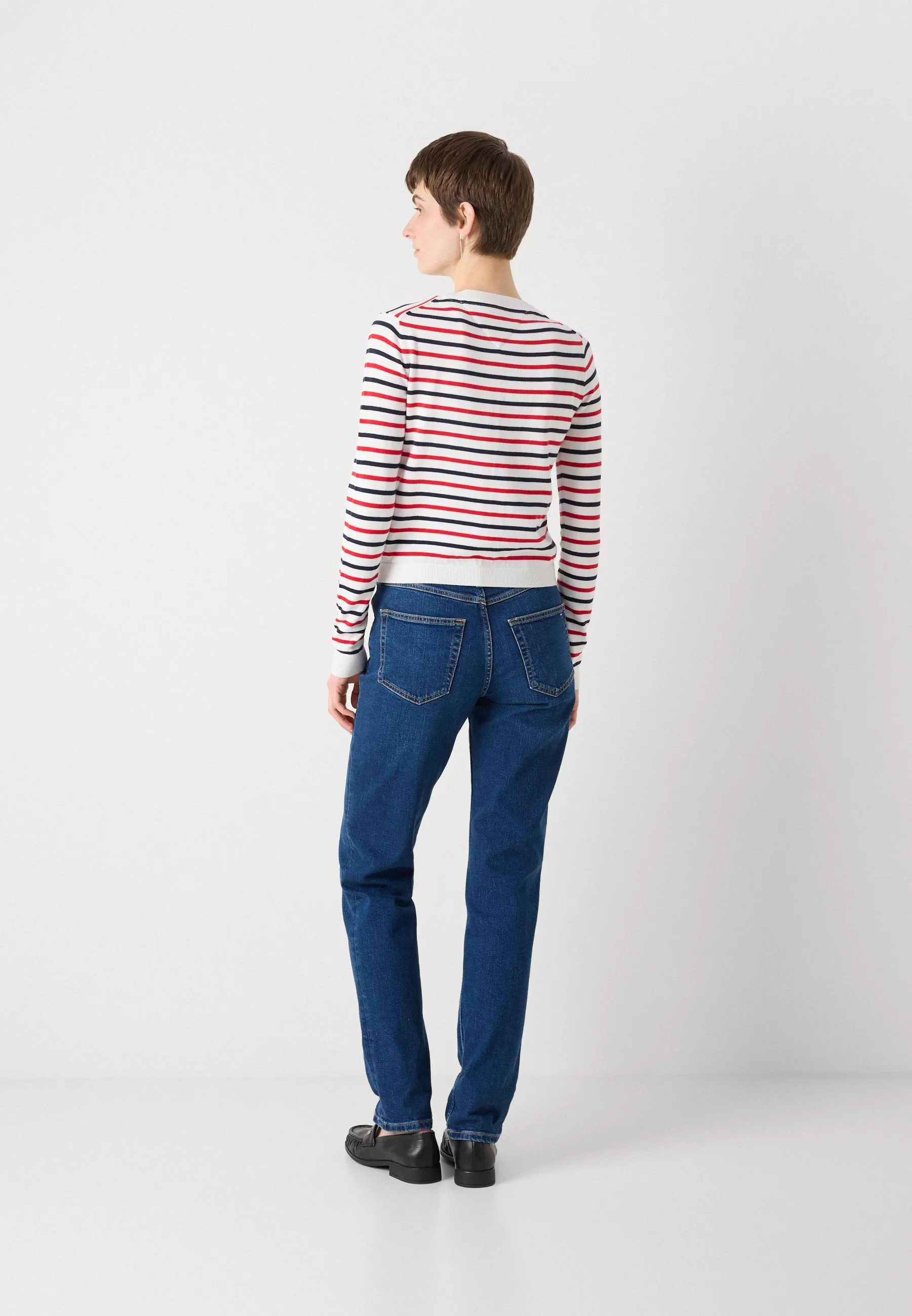 Tommy Jeans Kadın Klasik Bisiklet Yaka Beyaz Kazak DW0DW209760FG
