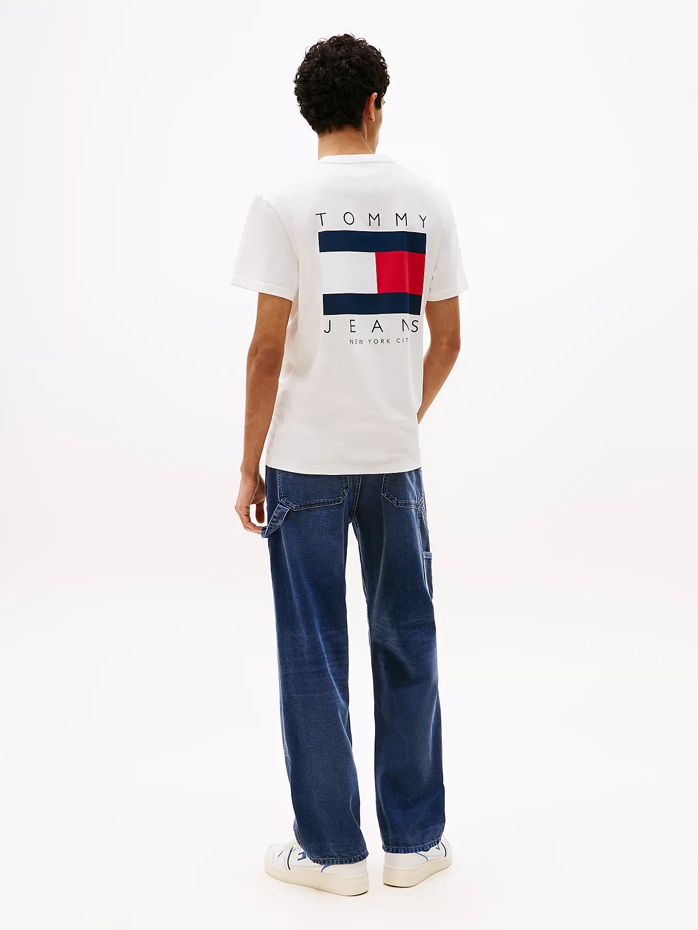 Tommy Jeans TJM REG FLAG GRAPH BCKPRNT T EXT Erkek Beyaz T-shirt DM0DM21910YBL