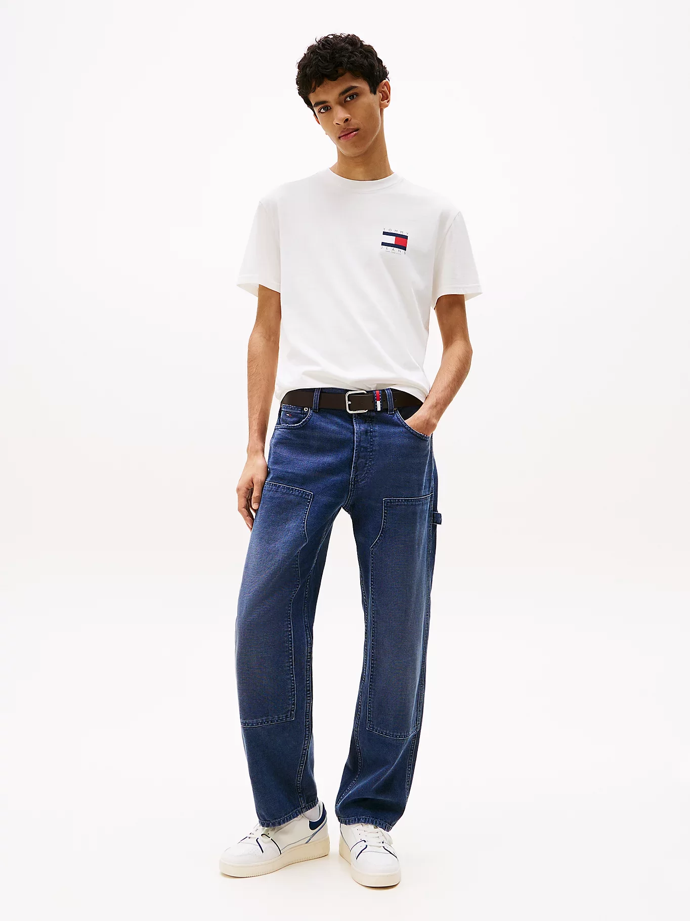Tommy Jeans TJM REG FLAG GRAPH BCKPRNT T EXT Erkek Beyaz T-shirt DM0DM21910YBL