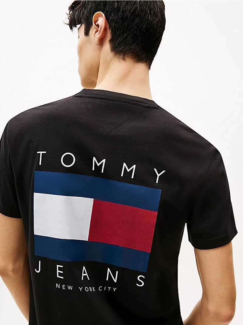 Tommy Jeans TJM REG FLAG GRAPH BCKPRNT T EXT Erkek Siyah T-shirt DM0DM21910BDS