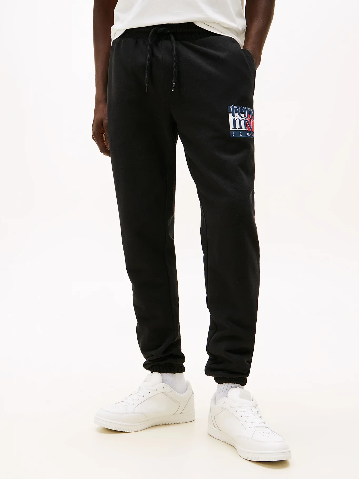 Tommy Hilfiger TJM Slim RWB Bayrak Desenli Erkek Eşofman Altı DM0DM22094BDS