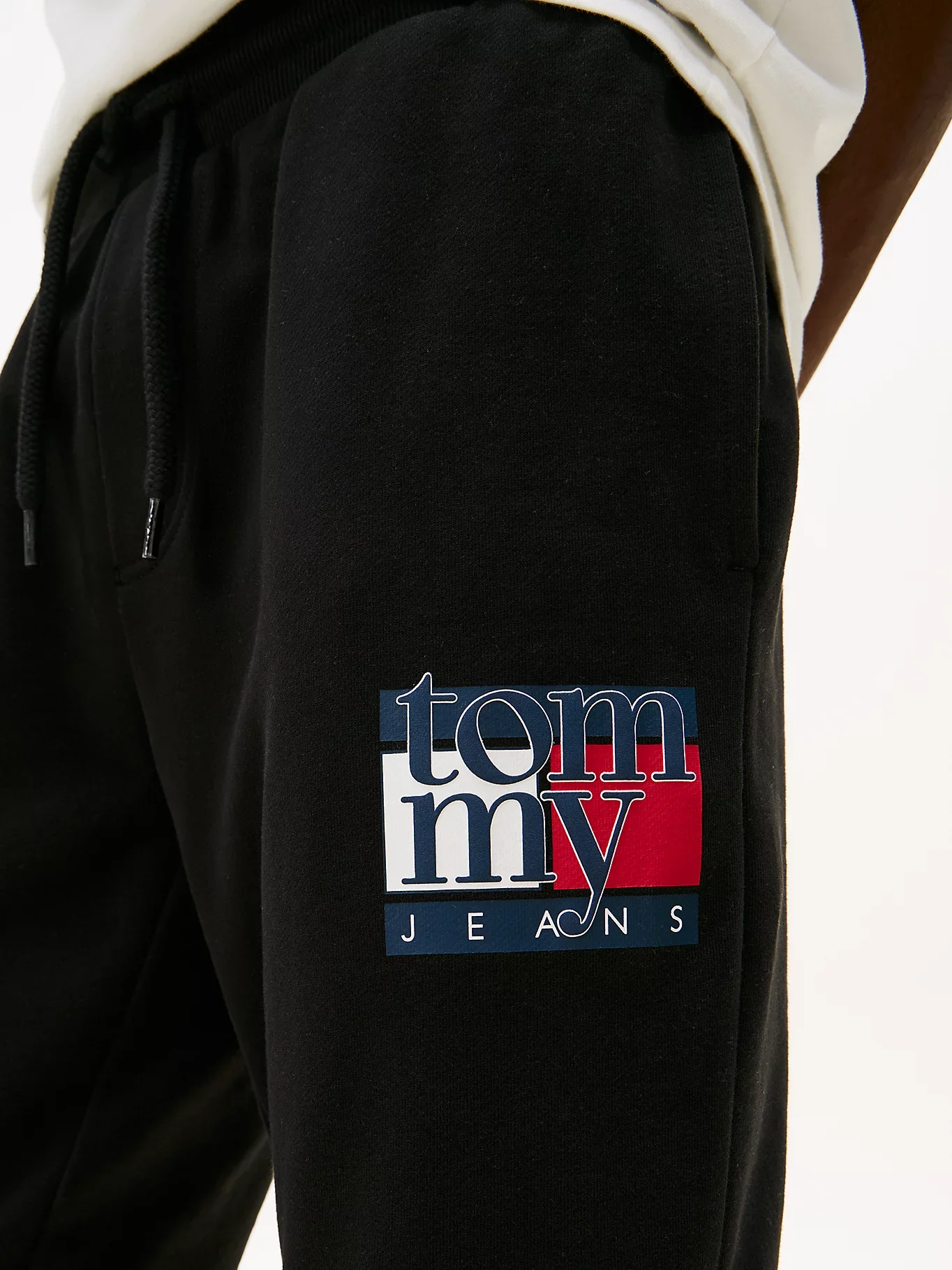 Tommy Hilfiger TJM Slim RWB Bayrak Desenli Erkek Eşofman Altı DM0DM22094BDS