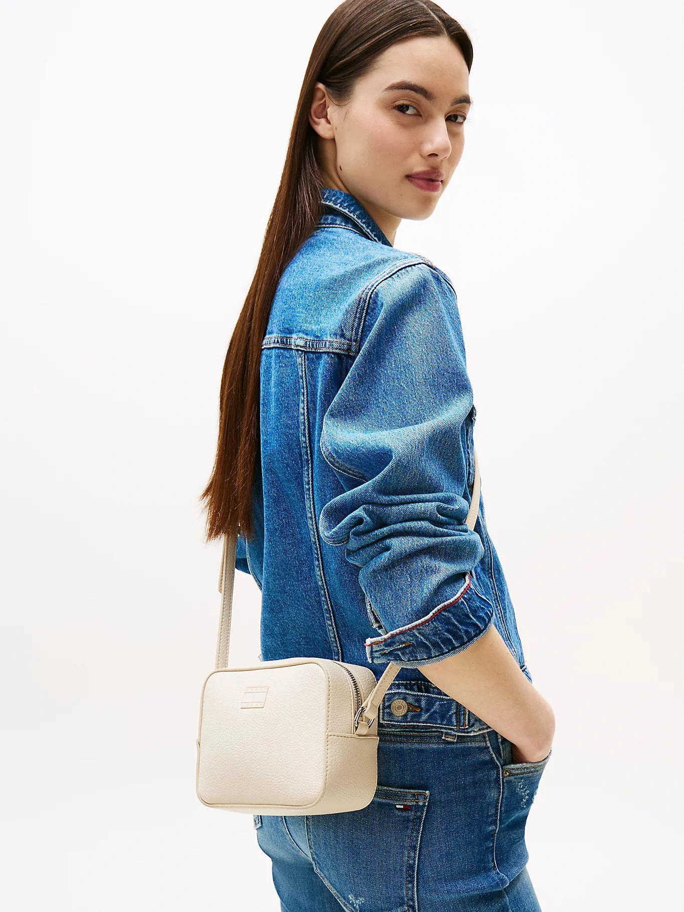 Tommy Jeans TJW MUST CAMERA BAG Kadın Bej Çanta AW0AW17543ACG